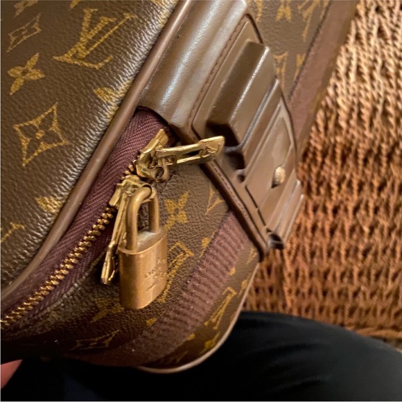 🎁HOLIDAY SALE!!! Authentic SUITCASE Louis Vuitton Monogram Pegasus Carryon. - Picture 5 of 8